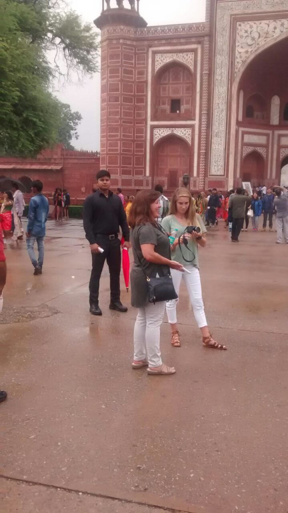Bodyguards in Agra for foreigners