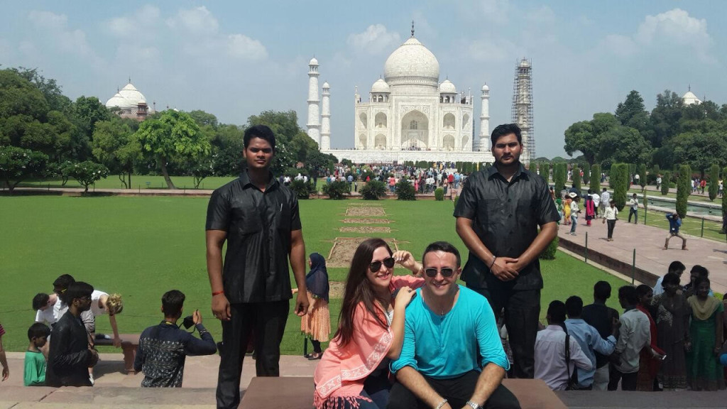 bodyguards-for-taj-mahal-india