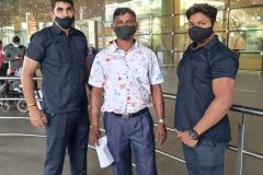 Team-of-bouncers-and-professional-driver-at-Mumbai-Airport