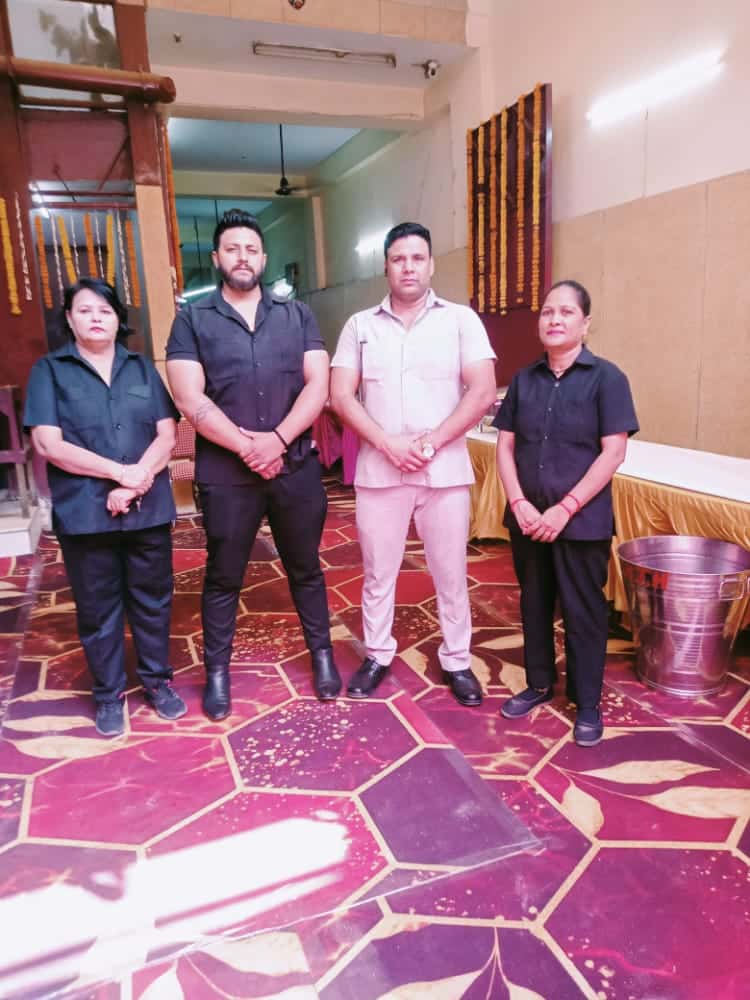 Female bouncers and bodyguards 